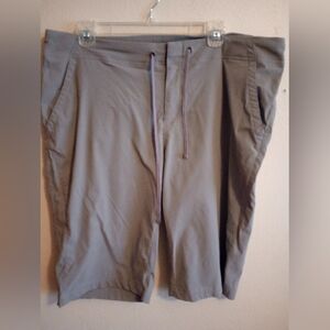 Women's Columbia Size 16 Board Short